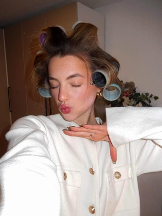 Секрет хаотичного гламура 90-х: прическа Синди Кроуфорд снова в моде