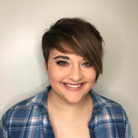 Прически для женщин plus-size: модные тенденции и актуальные фото 2025 года