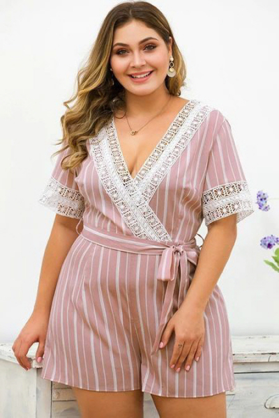 Прически для женщин plus-size: модные тенденции и актуальные фото 2025 года