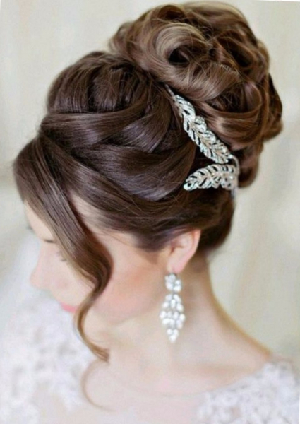 Свадебные прически на длинные, короткие и средние волосы 2022