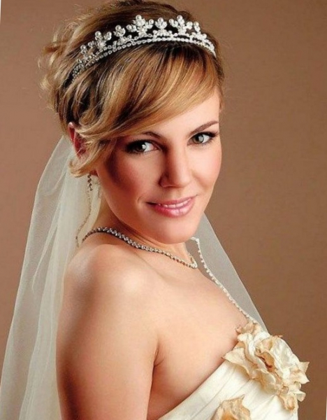 Свадебные прически на длинные, короткие и средние волосы 2022