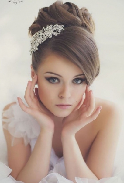 Свадебные прически на длинные, короткие и средние волосы 2022