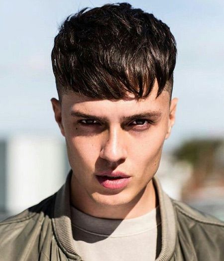 Текстурированные прически для мужчин: модные тенденции 2025 года