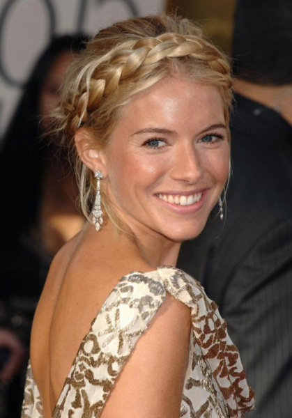 Вечерняя прическа на длинные волосы своими руками - фото