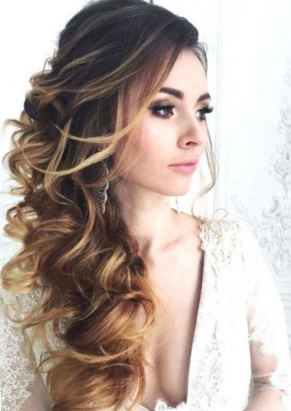 Вечерняя прическа на длинные волосы своими руками - фото