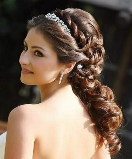 Вечерняя прическа на длинные волосы своими руками - фото